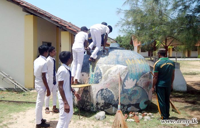 வன்னி மற்றும் கிளிநொச்சி  மூன்றாம் தவணை பாடசாலை ஆரம்பிப்பதற்கு  முன் டெங்கு ஒழிப்பு வேலைத்திட்டம்