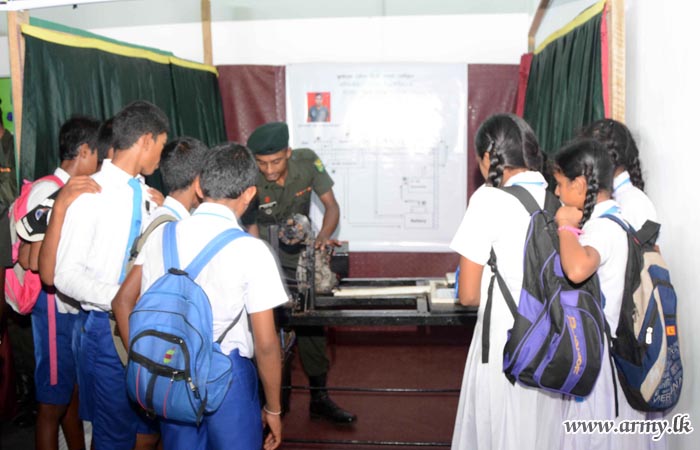 Vavuniya Students Among Visitors to ‘Wanni Innoveta - 2017’