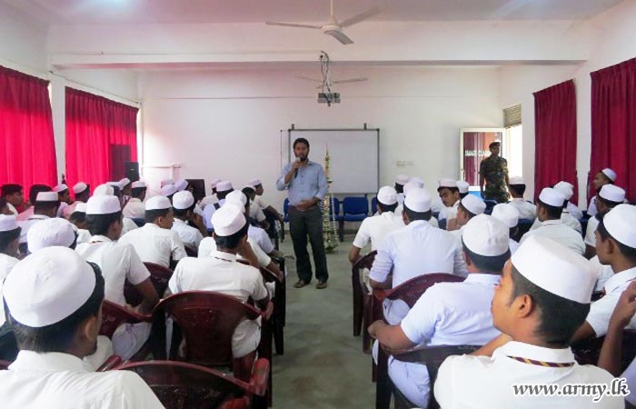 23 Division Organizes O/L Seminar For Students