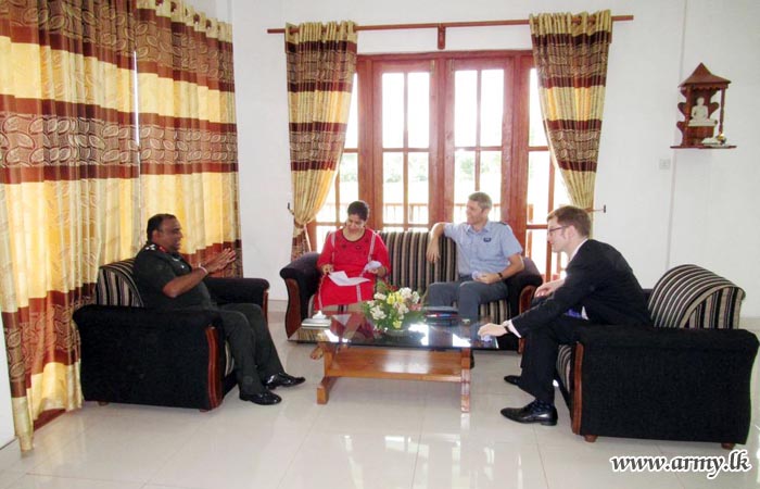 64 Division Welcomes British Envoy on Tour to the North