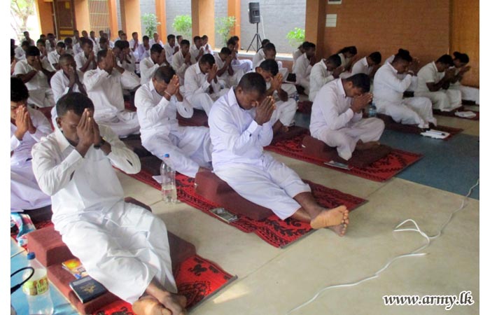 Kanduboda Meditation Practitioners Hold One More Bavana Session