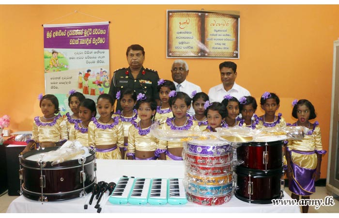 Army Distributes Musical Instruments to School Students in Vavuniya
