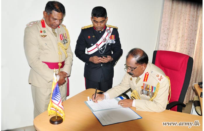 Maj Gen Jayasekera, New Colonel of the Regiment GW