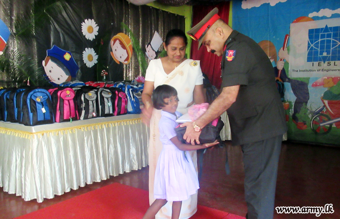 Dimbulagala Students Gifted with School Accessories 