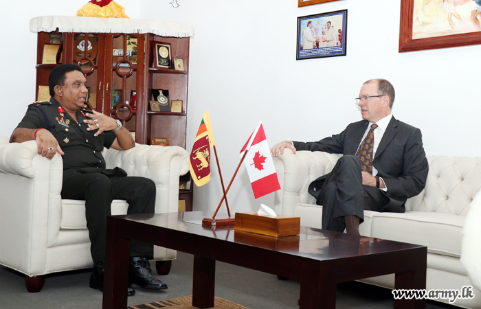 Canadian High Commissioner Calls on Commander, Security Forces - Jaffna