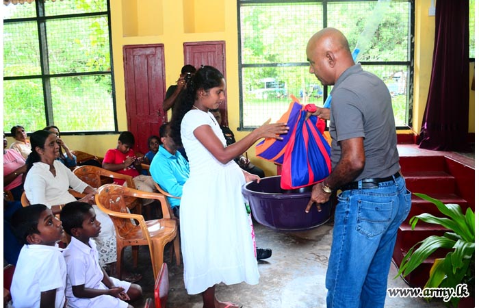 Hundreds of Students, Patients & Pregnant Women in Sooriyawewa & Mahindapura Get Incentives & Nutrients