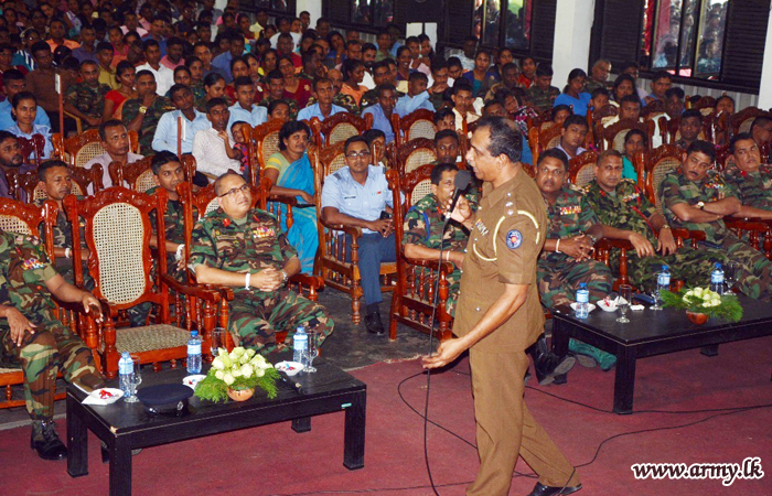 வன்னியில் முப்படையினரின் குடும்பத்தினர் மற்றும் ஆசிரியர்களுக்கான கருத்தரங்கு