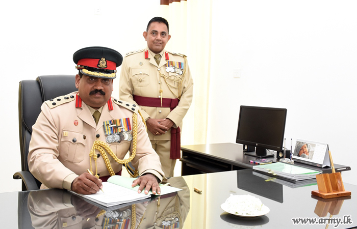 12 Division New GOC Assumes Office 