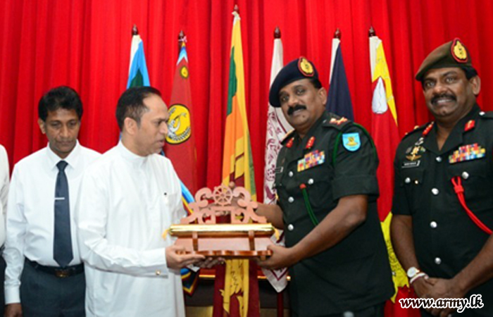 යුද්ධ හමුදාව ආරක්‍ෂක කටයුතු ස﻿ඳහා භාවිතා කල අම්පාර දිස්ත්‍රික්කයේ ඉඩම් අක්කර 39.75 ක් නිදහස් කෙරේ