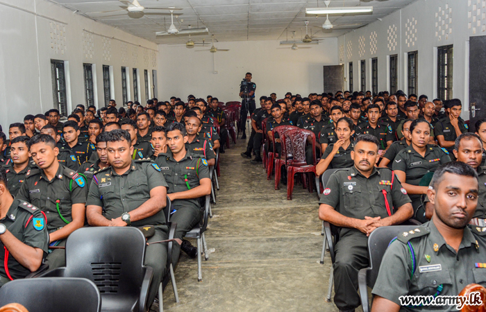 கிழக்கு  இராணுவத்தினருக்கு  ஊடகம் அதன் தாக்கம் தொடர்பான  செயலமர்வு