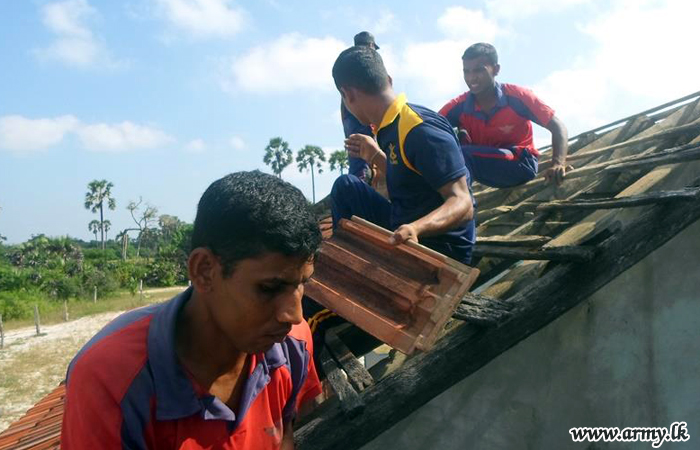 661 Brigade Troops Mend Church Roof