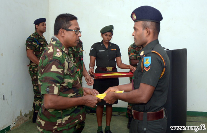 22 Division Troops Follow Basic Tamil & English Courses