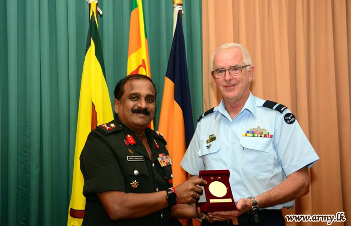 Indo - Pacific Endeavour Team on Disasters Meets with East Commander