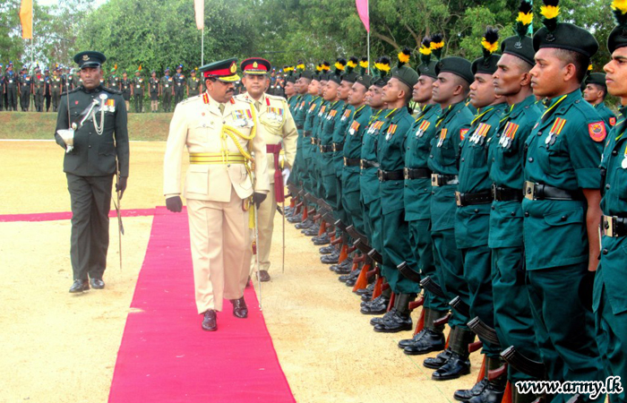 Promoted GOC in 12 Division Welcomed in Parade