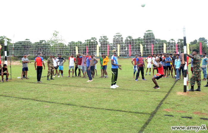 310 Volleyball Fans in Mullaittivu Given Impetus by Training Them