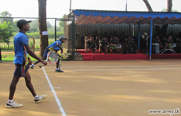 61 Div Tennis Players Carry Championship