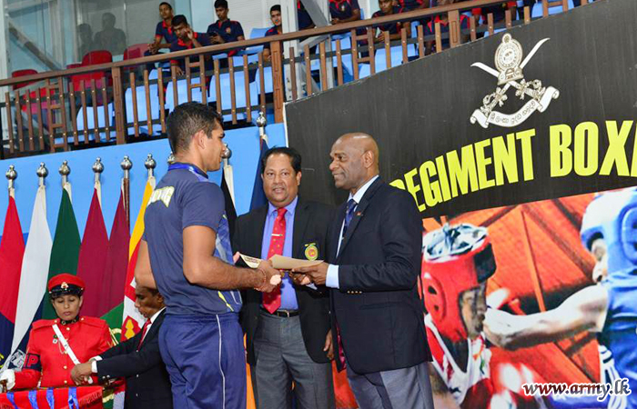 මුෂ්ටි ප්‍රහාරක (Boxing) ශූරතාවලිය තුන්වන වරටත් විජයබාහු පාබල හමුදා සාමාජිකයින් හිමිකරගනි 