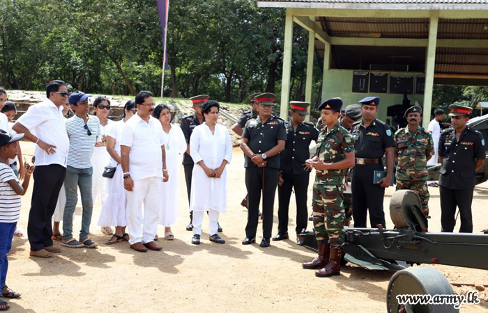 MoD Officials Visit Minneriya Artillery School