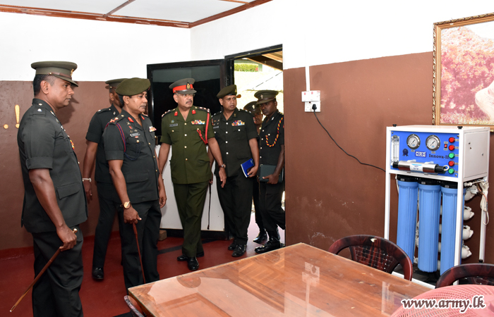 Central Commander Visits Under Command Establishments