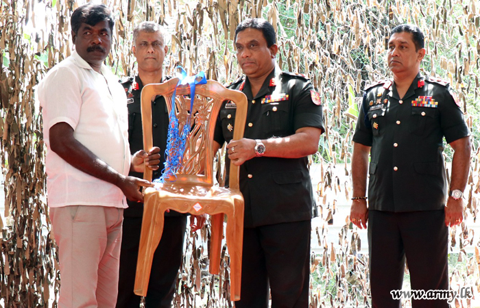 Community Centres & Pre-Schools in Jaffna Get New Furniture from Army