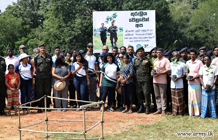 62 Division Plants Saplings along Parakramapura - Welioya Road  