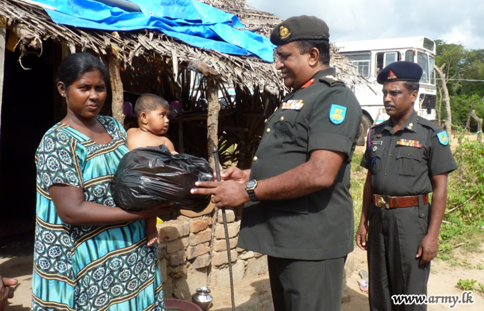 නැගෙනහිර ප්‍රදේශයේ ආර්ථික අපහසුතා සහිත සිවිල් වැසියන්ට සහ පාසල් සිසුන්ට 231 සහ 233 වන බලසේනාවන්ගෙන් උපකාර 