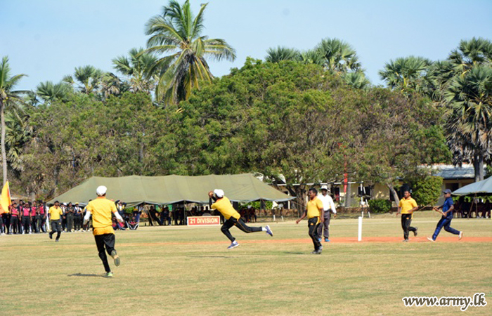 වන්නි වාර්ෂික අන්තර් සේනාංක ක්‍රිකට් තරඟාවලිය - 2019 හි ශූරතාවය 21 වන සේනාංක ක්‍රිකට් ක්‍රීඩකයින්ට