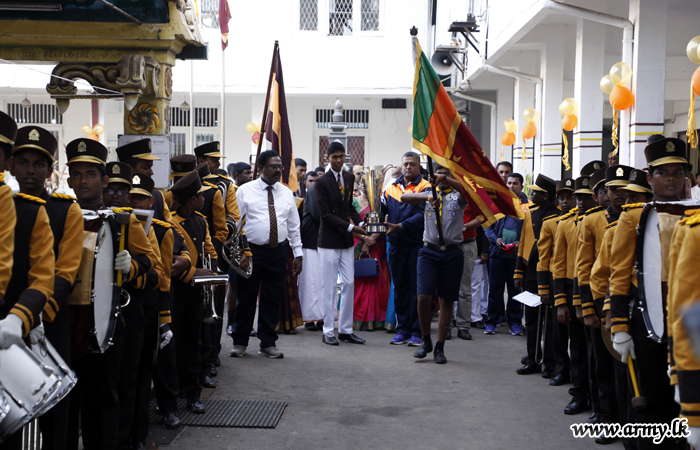 Hindu College's ‘Peace & Harmony’ Big Match Walk with 'Ekata Sitimu' Attracts Thousands
