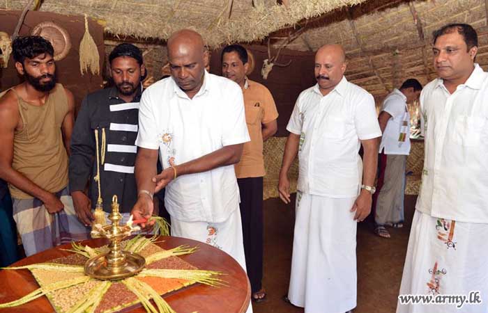 இராணுவ தளபதி புத்தாண்டு நிகழ்வில் இணைவு