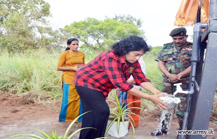 வன்னி படையினரால் நாவக்குளம் பிரதேச குடும்பங்களிற்கு குடிநீர் வழங்கிவைப்பு