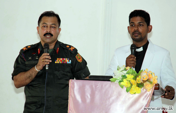 Kilinochchi Troops Transfer Merits on War Heroes & Civil Victims on National War Heroes' Day 