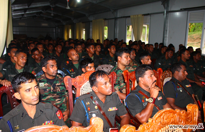 Army & Police Personnel Learn About Explosives
