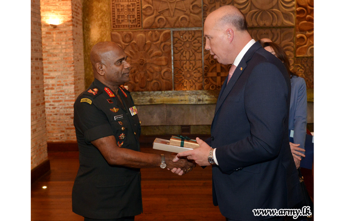 Australian Home Affairs Minister Meets Army Commander