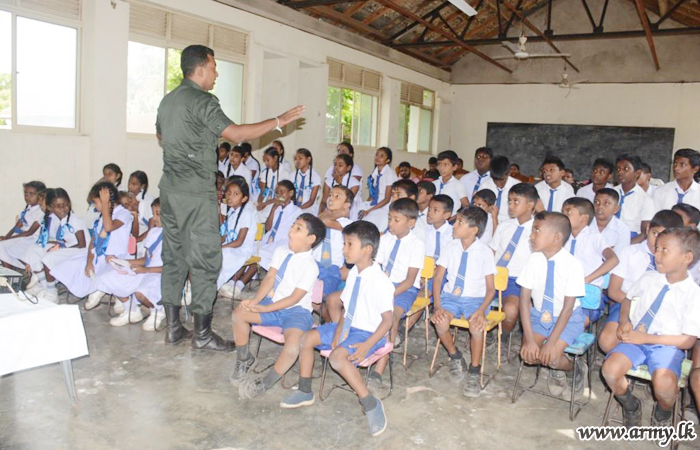 முல்லைத்தீவு படையினரால் போதைப்பொருள் தடுப்பு தொடர்பான நிகழ்ச்சி திட்டம்