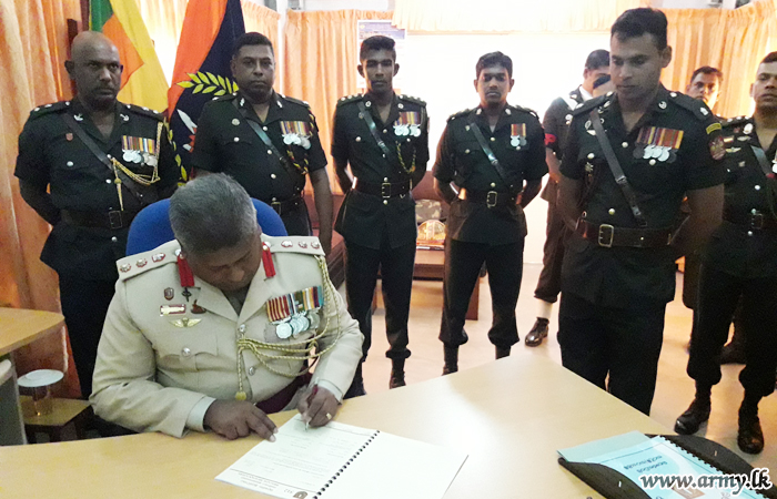 512 Brigade's New Commander Assumes Office