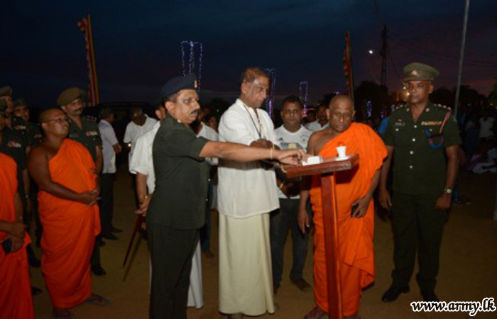 Army Assists Annual 'Dakshina Dalada Perahera' at Somawathiya 