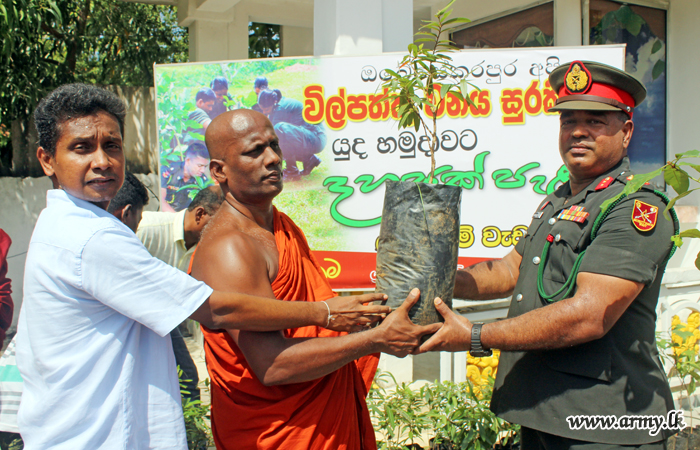 යුද්ධ හමුදාව විසින් ක්‍රියාත්මක කරනු ලබන විල්පත්තු වන රක්‍ෂිතයේ රුක් රෝපණ ව්‍යාපෘතියට මහජනතාවගේ සහය