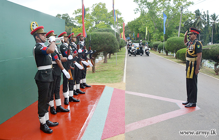 නව වන්නි ආරක්‍ෂක සේනා ආඥාපතිතුමන් උතුර මැද ඉදිරි නඩත්තු පෙදෙසේ සංචාරයක