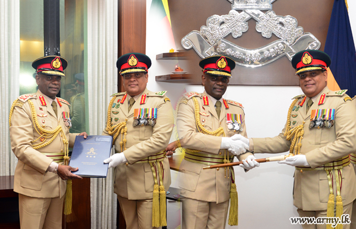 Lieutenant General Shavendra Silva, New Commander Accepts Symbolic Baton from Outgoing General Mahesh Senanayake