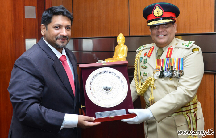 State Minister of Defence Extends Greetings to New Commander