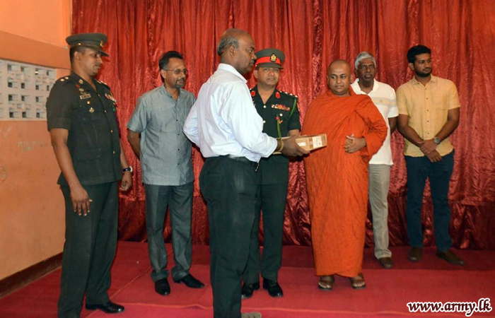 Army Coordinates Donation of Laptops to Jaffna Students