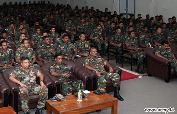 படையினர்களுக்கு தொல்லியல் தொடர்பான விரிவுரை 