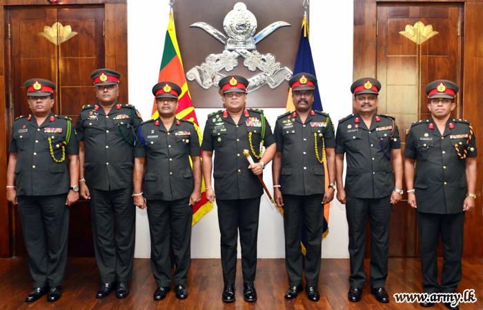 Newly-Promoted Majors General Call on the Commander