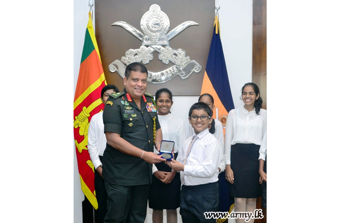 විල්පත්තු රක්‍ෂිතය සඳහා සුවිශේෂී ජල සම්පාදන ව්‍යාපෘතියක් නිර්මාණය කළ කුඩා පරිසරවේදීන් යුද්ධ හමුදාධිපතිතුමන්ගේ පැසසුමට