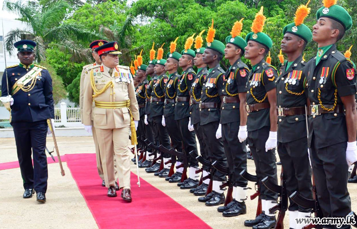 Commander in Jaffna Welcomed with Military Honours