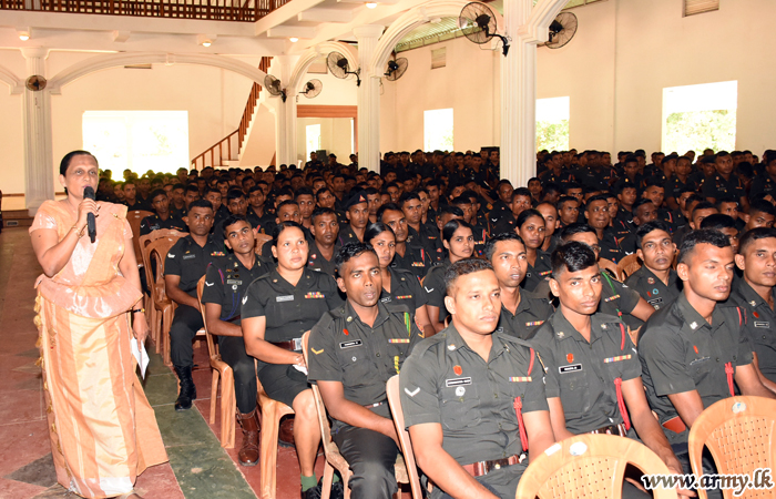 Kilinochchi Troops Listen to Lecture on Children's Day