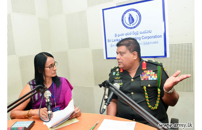 Commander Recollects Memories in SLBC Chat-Show