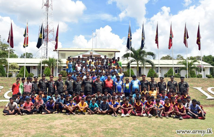 மாணவர்கள் மற்றும் கரப்பந்தாட்ட வீரர்களுக்கு ஊக்குவிப்பு பயிற்சிகள்