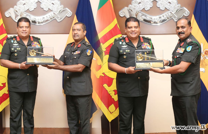 Commander Lauds & Highly Appreciates Services of Major General Jayasekera & Major General Dharmasiri
