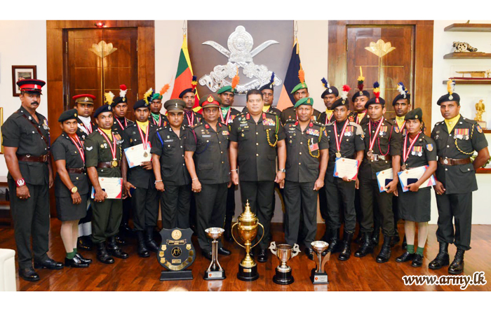 Commander Congratulates ‘Clifford Cup’ Winners in the Army    